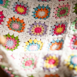 ハンドメイドかぎ針編み お花 モチーフ ひざ掛け❁ コスモス⑤❁手作り/編み物/かぎ針編み/鍵編み ソファーカバー 4枚目の画像