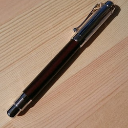 木製ペン　万年筆　レトロドームタイプ　黒檀　コクタン  紫檀　黒柿　ウオールナット　受注生産 1枚目の画像