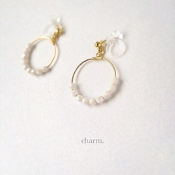 〈再々…販〉czech beads hoop earring WHITE〜チェコビーズのフープピアスorイヤリング〜 3枚目の画像