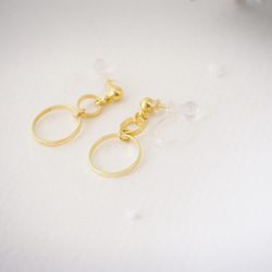 〈再々販〉double rings earring〜2つのリングが揺れるイヤリング〜 3枚目の画像