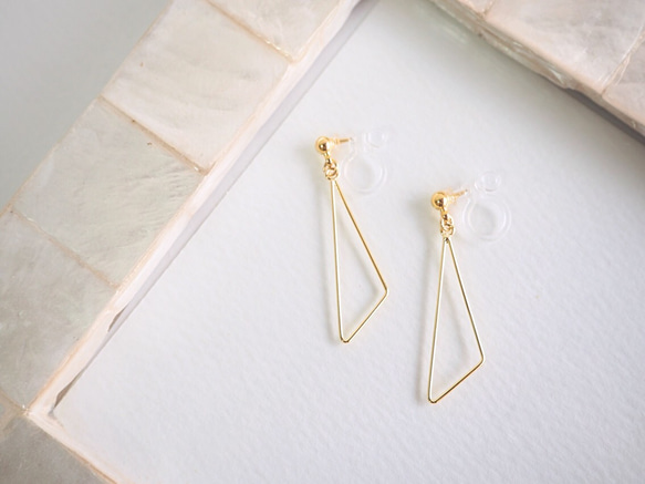 〈再々…販〉simple triangle earring 2枚目の画像