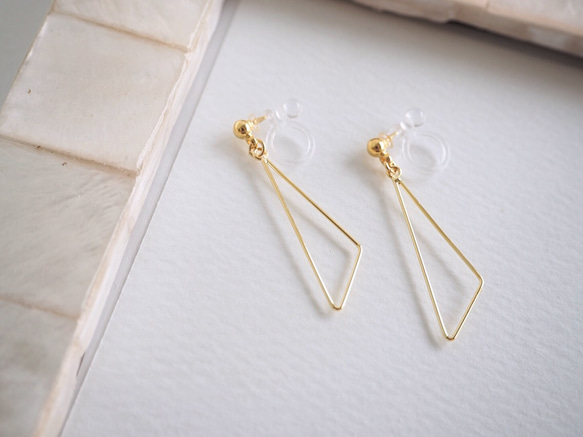 simple triangle earring 第3張的照片