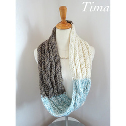再販　杢風水色とグレー、ホワイトのケーブル編みスヌード 2枚目の画像