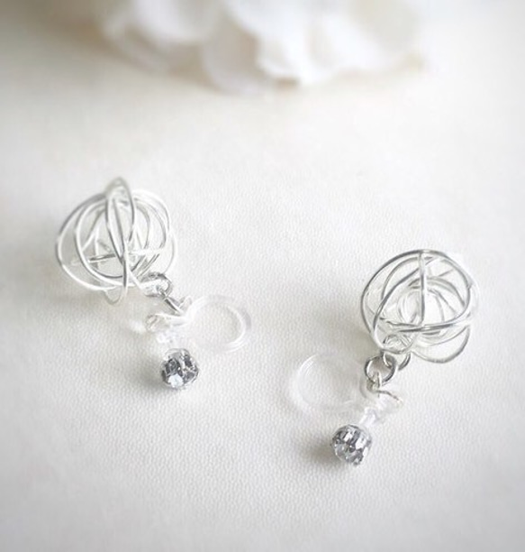 *一粒クリスタル ♡ wire ball earring* 【silver】 4枚目の画像