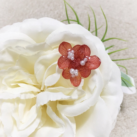 *紅紫陽花のイヤーカフ* 3枚目の画像