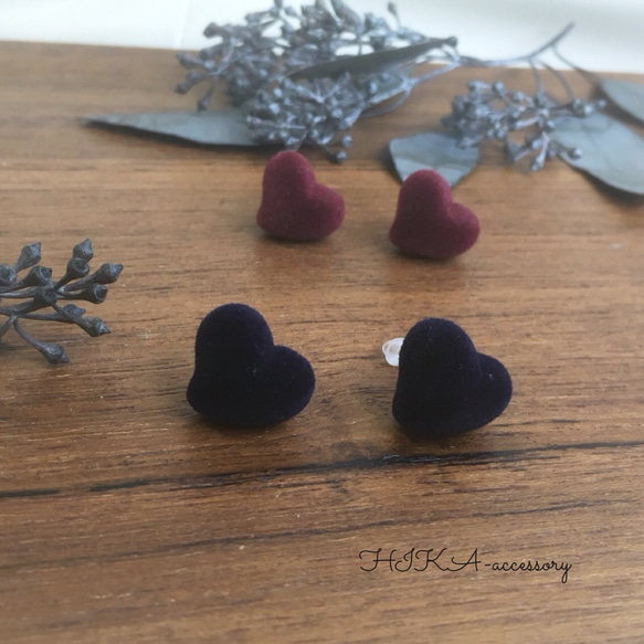 **velours heart pierce**    【ネイビー】 4枚目の画像