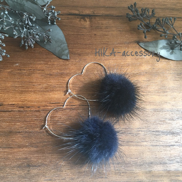 **heart❥hoop pierce×fur**         【SLVER×Navy Blue】 1枚目の画像