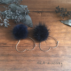 **heart❥hoop pierce×fur**         【SLVER×Navy Blue】 4枚目の画像