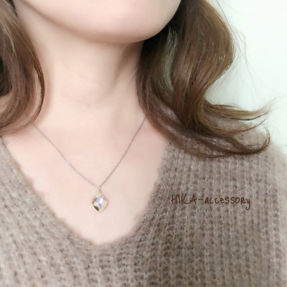 *CRYSTAL simple necklace* SWAROVSKI   silver925【aurora】 1枚目の画像