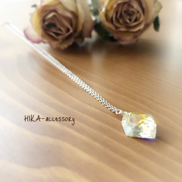 *CRYSTAL simple necklace* SWAROVSKI   silver925【aurora】 3枚目の画像