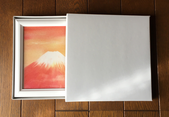 『赤富士』 朝焼け 朝富士 富士山 朝日 おぼろ月パステル画 額付き 2枚目の画像