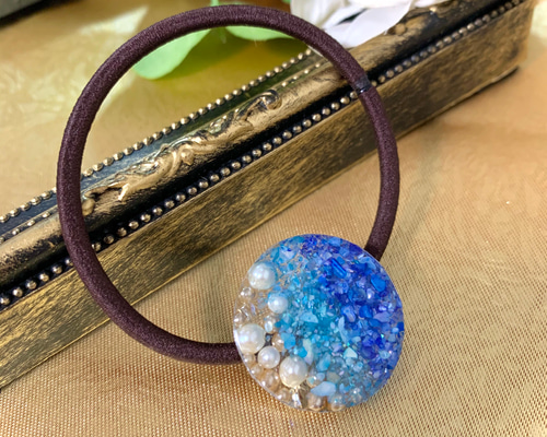 海のヘアゴム シェルで夏らしく涼しげ レジン ヘアゴム qui 通販 