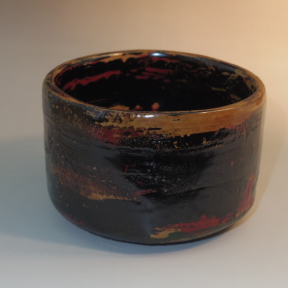 乾漆茶碗高麗茶碗写し　脱乾漆技法 (生漆で麻・和紙・地の粉の繰り返しで厚みを出して石膏型から抜き出し漆塗) 