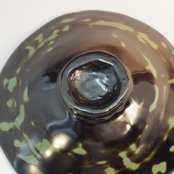 乾漆茶碗高麗茶碗写し　脱乾漆技法 (生漆で麻・和紙・地の粉の繰り返しで厚みを出して石膏型から抜き出し漆塗)                                     W1931922383(14900円)