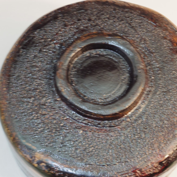 乾漆茶碗高麗茶碗写し　脱乾漆技法 (生漆で麻・和紙・地の粉の繰り返しで厚みを出して石膏型から抜き出し漆塗) 
