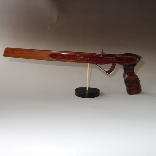 限定品ゴム銃天然漆塗オリジナル観賞用に鉛を溶かし込み的に当る様にし 