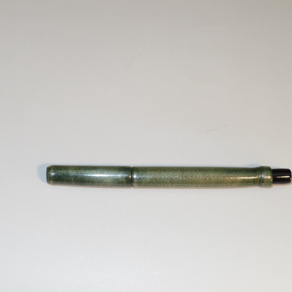 限定品葦のボールペン葉巻型緑色銀チラシ刷毛手塗の品物です。