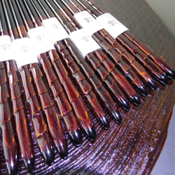 欅烏帽子削り箸溜　欅の素材で日本産の素材です。叙勲の引き出物として国産材料で仕上げてあります。予備として少し多めに製作 4枚目の画像