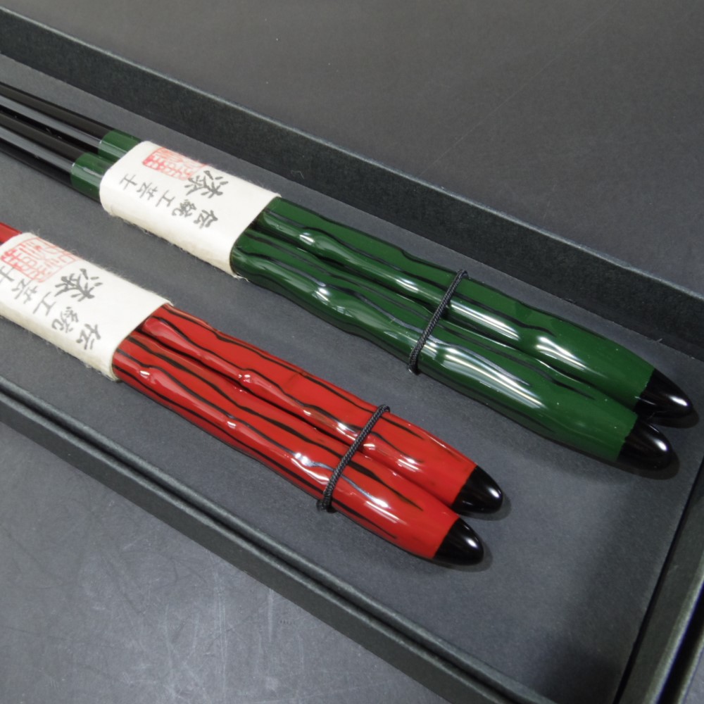 天然漆塗黒檀烏帽子絣夫婦箸　大変もち易く私だけの創作したお箸です。