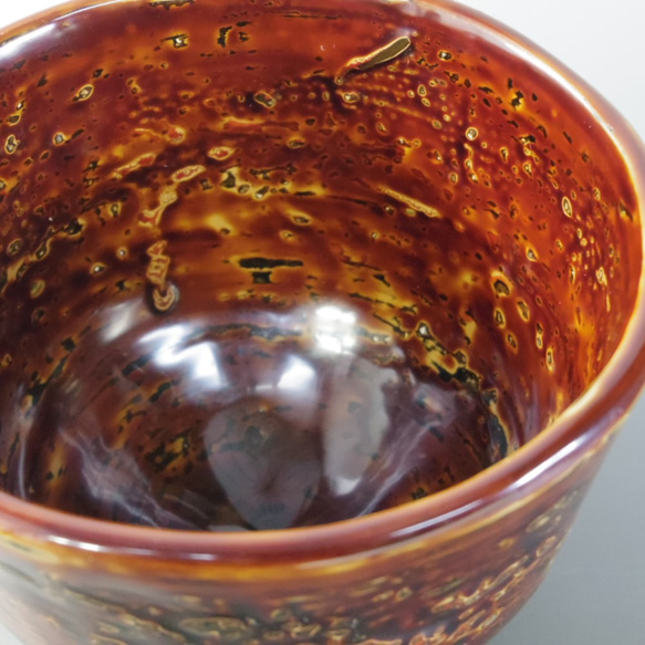 乾漆茶碗高麗茶碗写し　脱乾漆技法 (生漆で麻・和紙・地の粉の繰り返しで厚みを出して石膏型から抜き出し漆塗) 