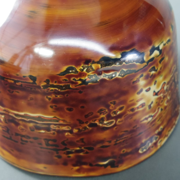 乾漆茶碗高麗茶碗写し　脱乾漆技法 (生漆で麻・和紙・地の粉の繰り返しで厚みを出して石膏型から抜き出し漆塗) 