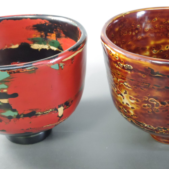 乾漆茶碗高麗茶碗写し　脱乾漆技法 (生漆で麻・和紙・地の粉の繰り返しで厚みを出して石膏型から抜き出し漆塗) 