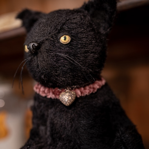 ハートチョーカーの黒猫 ぬいぐるみ テディベア 人形 ぬいぐるみ