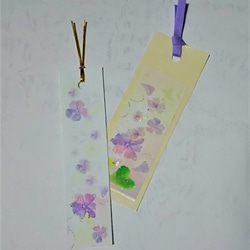スミレの花の栞(しおり)2枚セット　パステルアート・ブックマーク 1枚目の画像