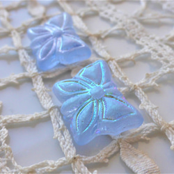 蝶　水色オーロラ　チェコビーズCzech Glass Beads２個 2枚目の画像