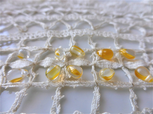 20 顆小水滴透明黃色捷克玻璃珠 第4張的照片