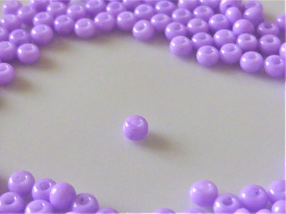 １０ｇ　ラベンダー　チェコガラスシードビーズ　Czech Glass Beads 1枚目の画像