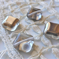 ぷにっスクエア　銀　チェコビーズCzech Glass Beads４個 2枚目の画像