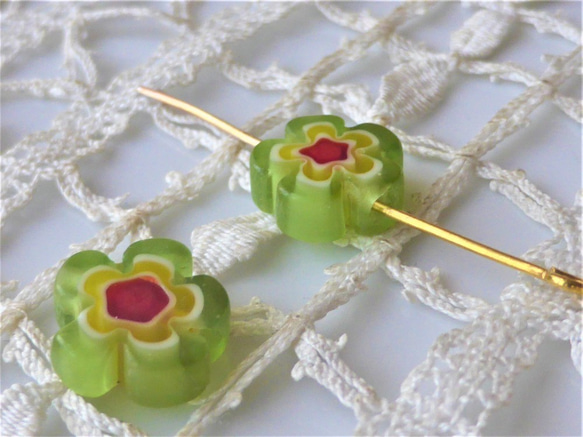 ミルフィオリ　緑　チェコビーズCzech Glass Beads２個 2枚目の画像