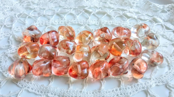 紅色 Punyo Czech Vintage Beads 捷克玻璃珠 4 顆 第1張的照片