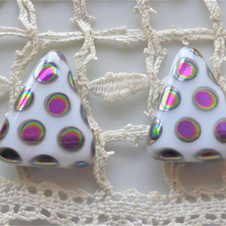チェコビーズCzech Glass Beads三角ドット2個 1枚目の画像