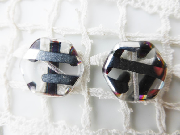 チェコガラスビーズCzech Glass Beads6角形透明ライン２個 2枚目の画像