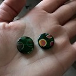チェコビーズCzech Glass Beads丸緑ドット2個 3枚目の画像