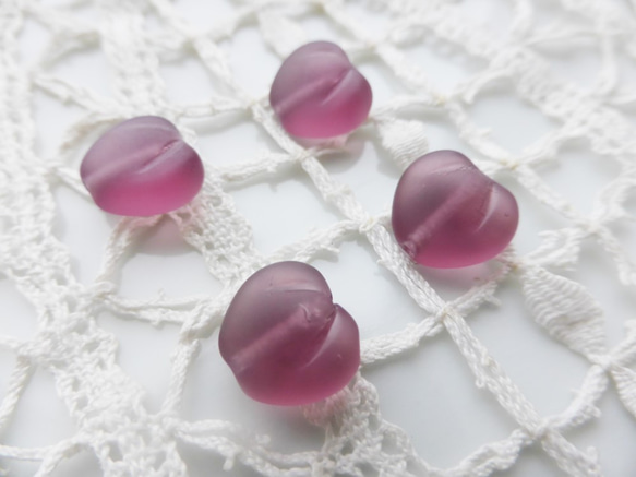 ハート　すりガラス紫　チェコビーズCzech Glass Beads4個 4枚目の画像