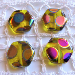 チェコビーズCzech Glass Beads6角形黄ドット２個 2枚目の画像