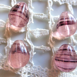 チェコビーズCzech Glass Beadsしずく花薄紫４個 2枚目の画像
