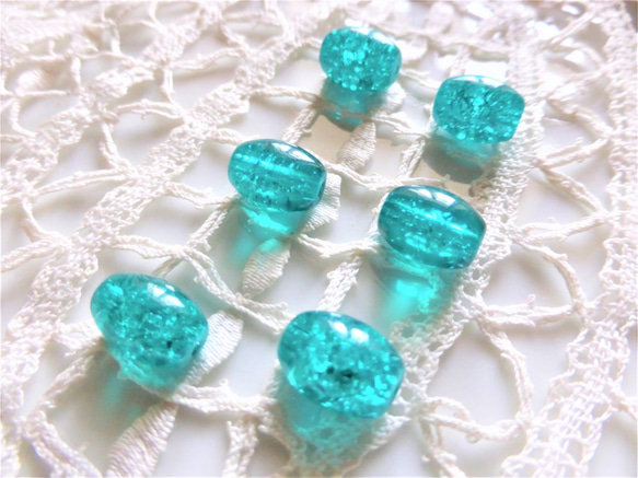 ヒビ　キラ緑　チェコビーズCzech Glass Beads６個 4枚目の画像