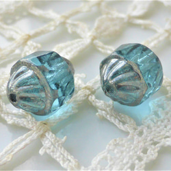チェコビーズCzech Glass Beads女王水色２個 2枚目の画像
