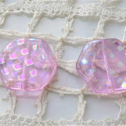 チェコビーズCzech Glass Beads6角形ピンクスクエアドット２個 2枚目の画像