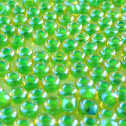 10g 11/0 2mm水滴葉　PRECIOSAチェコシードビーズCzech Glass Beadsa 4枚目の画像