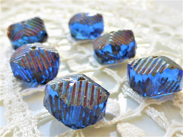 チェコビーズCzech Glass Beads　ごつっと青2個 4枚目の画像