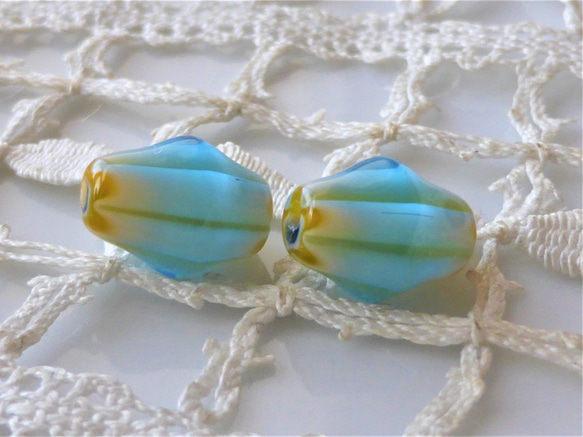 ミルフィル　水色黄土色　チェコビーズCzech Glass Beads ２個 1枚目の画像