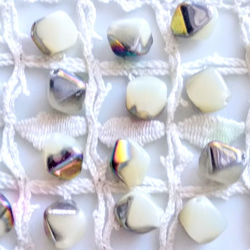 チェコビーズCzech Glass Beads半透明アイボリーメタルピンク１９個 2枚目の画像