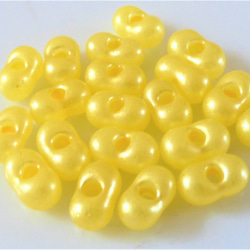 堅果黃珍珠捷克玻璃珠20顆 第1張的照片