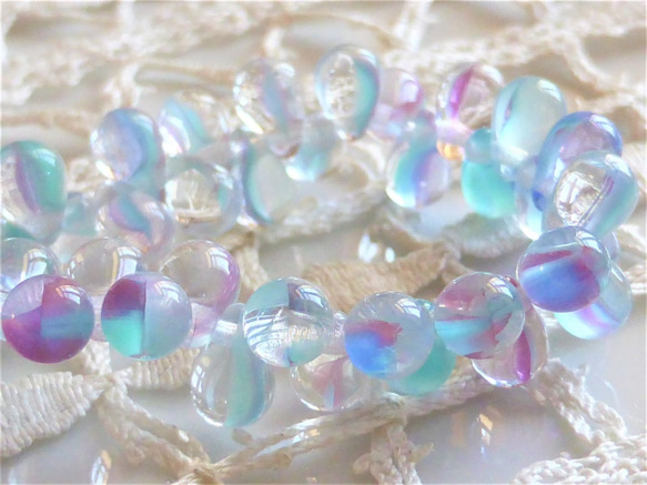 しずく　花に水滴　パステル　チェコビーズCzech Glass Beads１０個 2枚目の画像