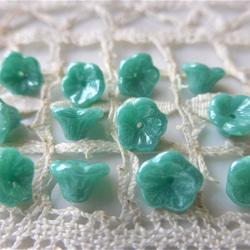 半透明トルコオーロラ　花　チェコビーズ　Czech Glass Beads１０個 2枚目の画像